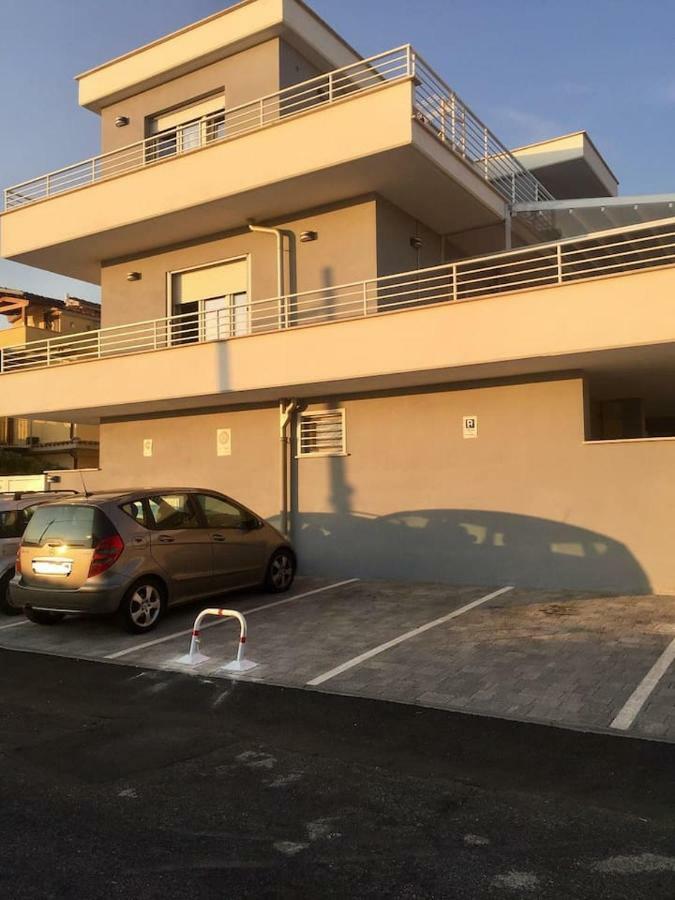 フィウミチーノSunset Houseアパートメント エクステリア 写真